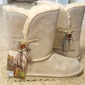 Bearpaw boots